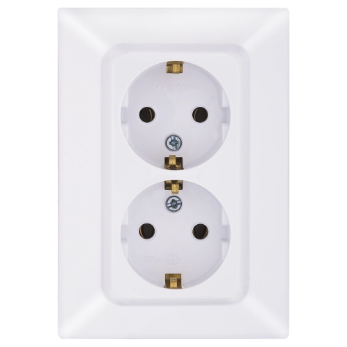 Розетка двойная с з/к - фото 1